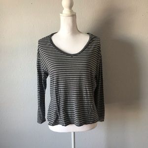 American Eagle Gray White Stripe Long Sleeve Tee